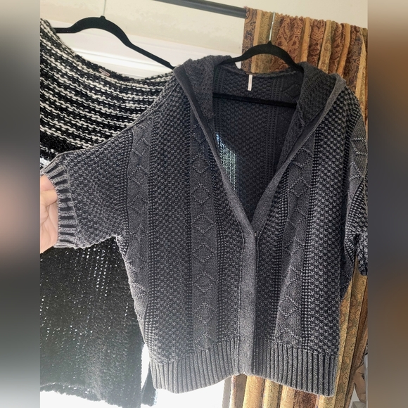 Bundle Of 4 Free People Sweaters - Picture 6 of 12